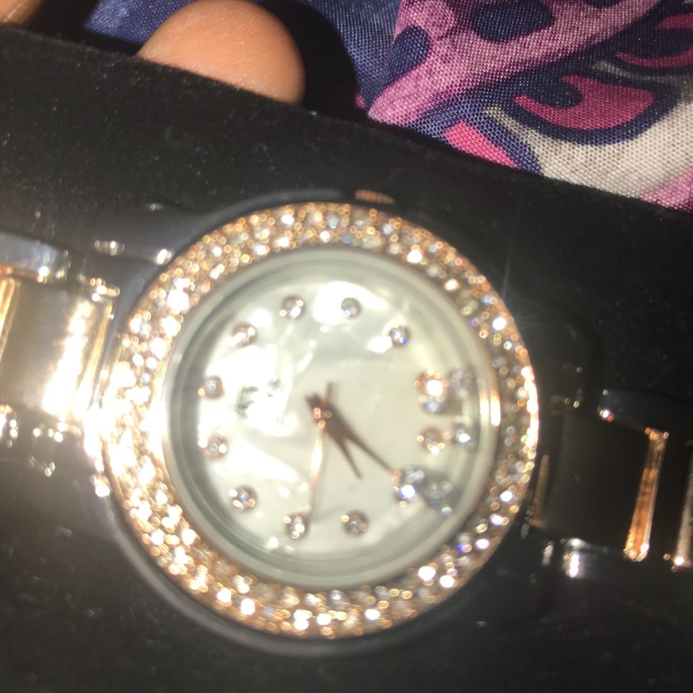 Watch - Picture 3 of 5